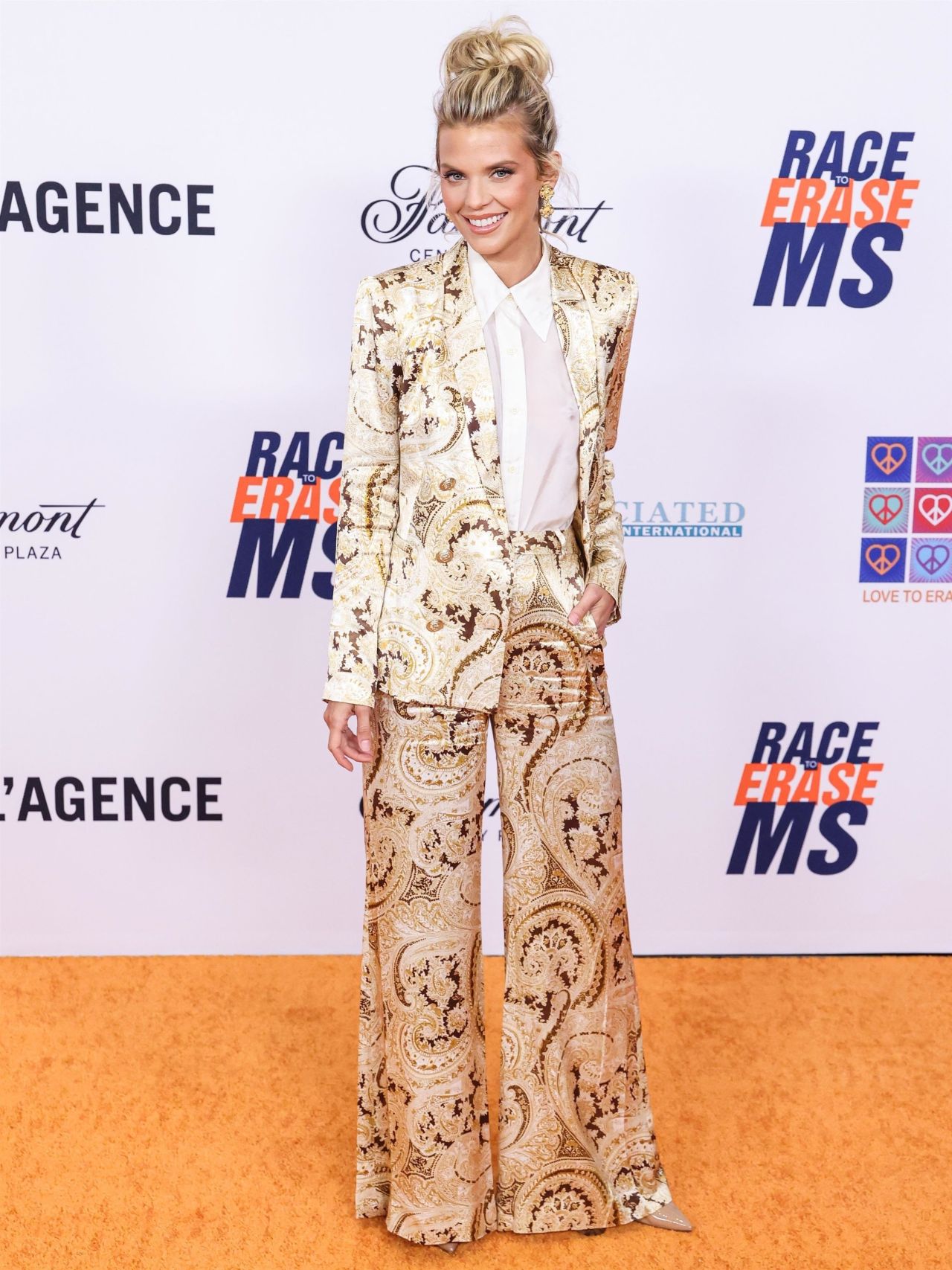 ANNALYNNE MCCORD AT 31ST ANNUAL RACE TO ERASE MS GALA AT FAIRMONT CENTURY PLAZA IN LOS ANGELES